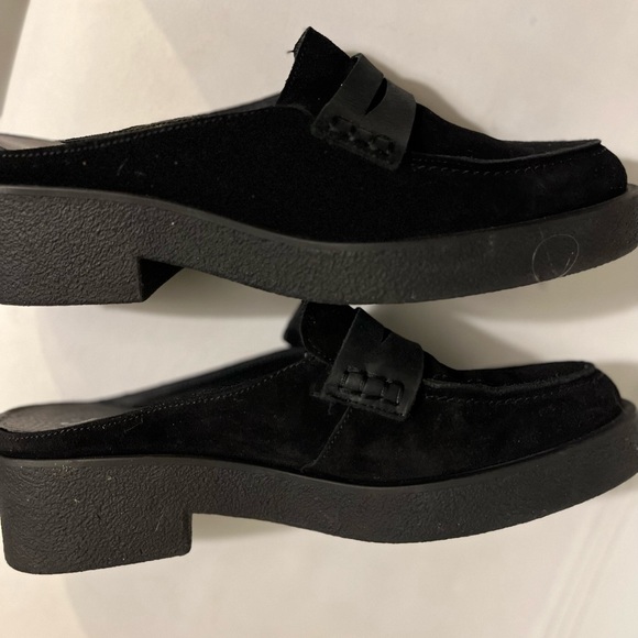 Free People black suede mule/loafer shoe size 9. - Picture 5 of 9